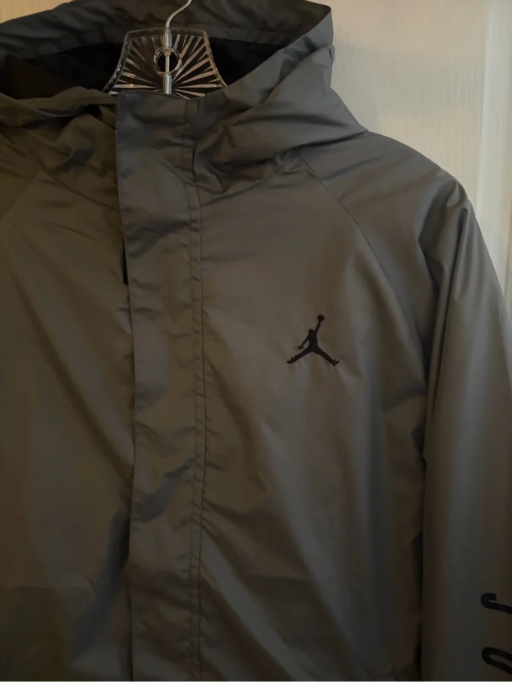 Jordan Boys XL Smoke Grey Windbreaker Jacket